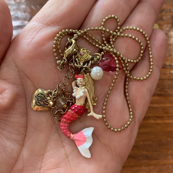 RARE Betsey Johnson Mermaid Necklace - Picture 11 of 15